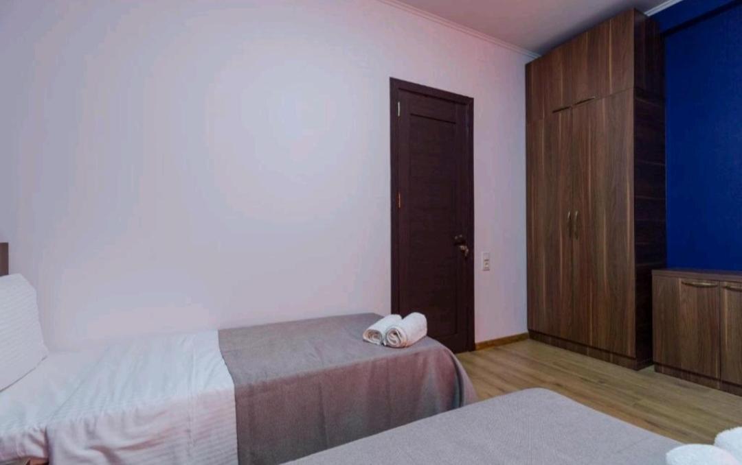 באטומי Hostel & Hotel מראה חיצוני תמונה
